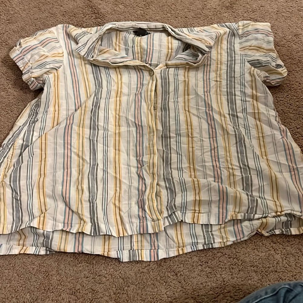 Eddie Bauer large button down top